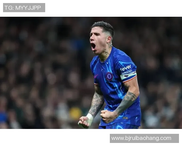 切尔西热刺曼联三强对决谁能在英超赛场上笑到最后