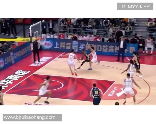 梅州与深圳篮球联赛激战正酣球迷热情高涨期待精彩对决