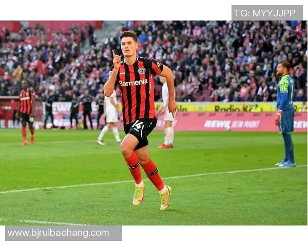 西班牙与德国在欧联杯的激烈对决揭示足球战术的巅峰对抗