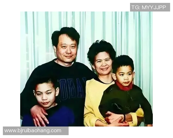 李安:从东方导演到全球影坛巨匠的华丽转身与艺术探索之路 李安:从东方导演到全球影坛巨匠的华丽转身与艺术探索之路