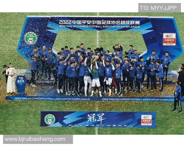 建业与武汉激战正酣比赛结果揭晓引发球迷热议